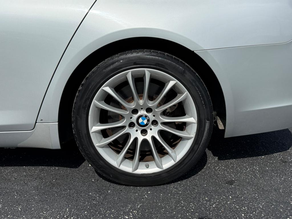 2013 BMW 750 — photo 8