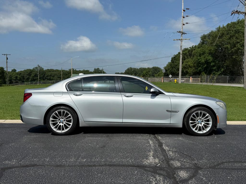 2013 BMW 750 — photo 17