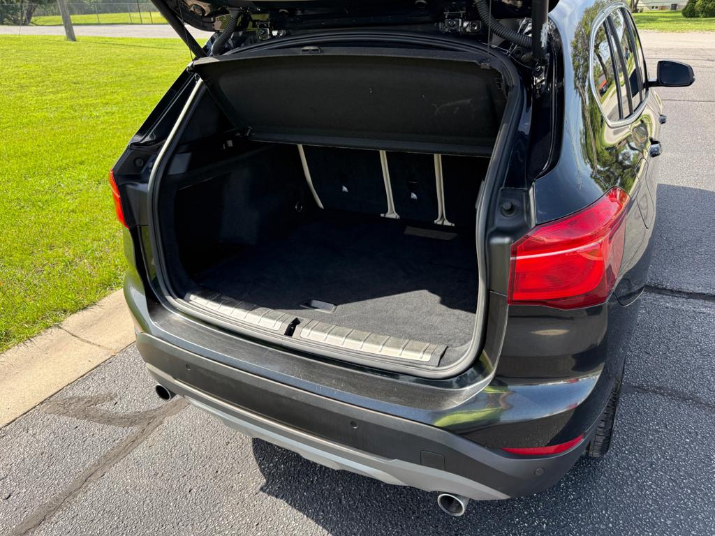 2018 BMW X1 — photo 16