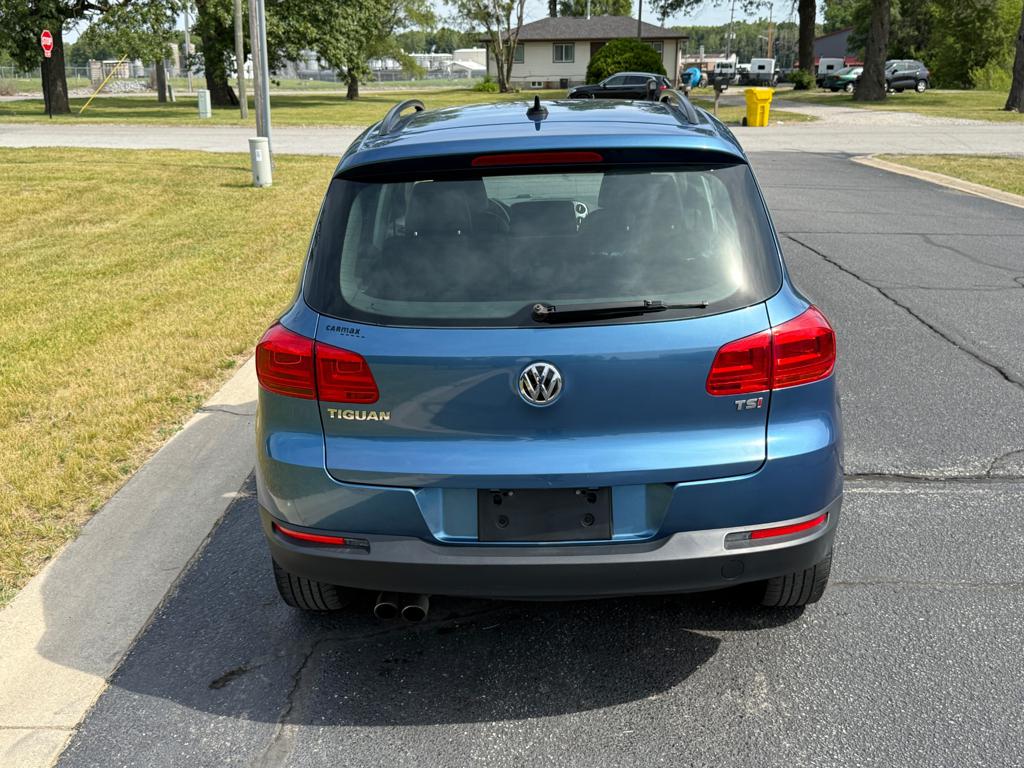2017 VW Tiguan — photo 19