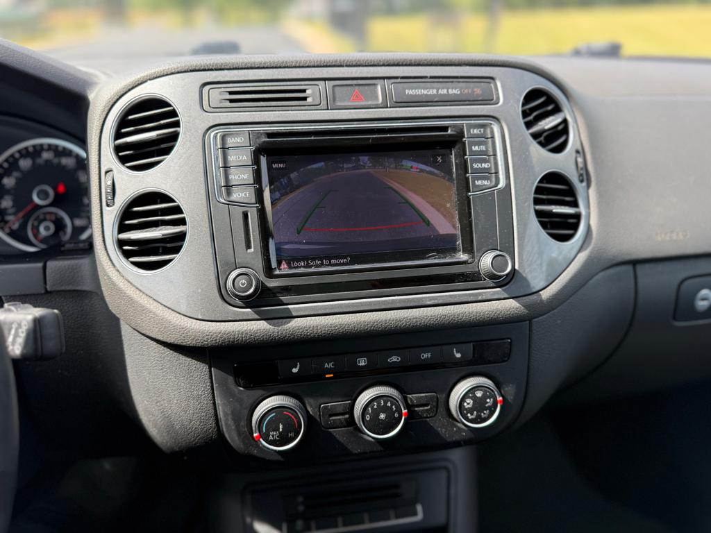 2017 VW Tiguan — photo 26
