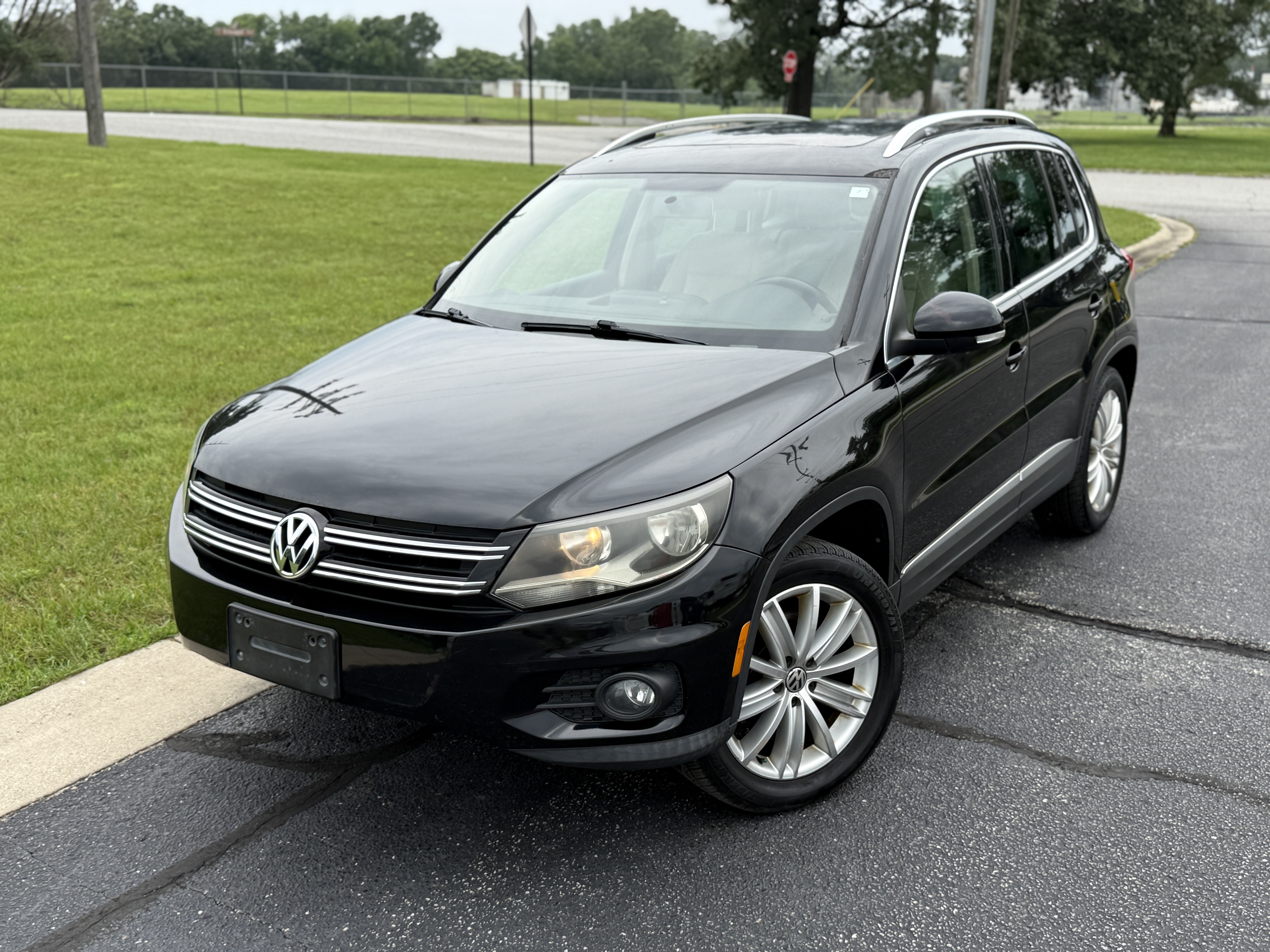 2013 VOLKSWAGEN TIGUAN — photo 1