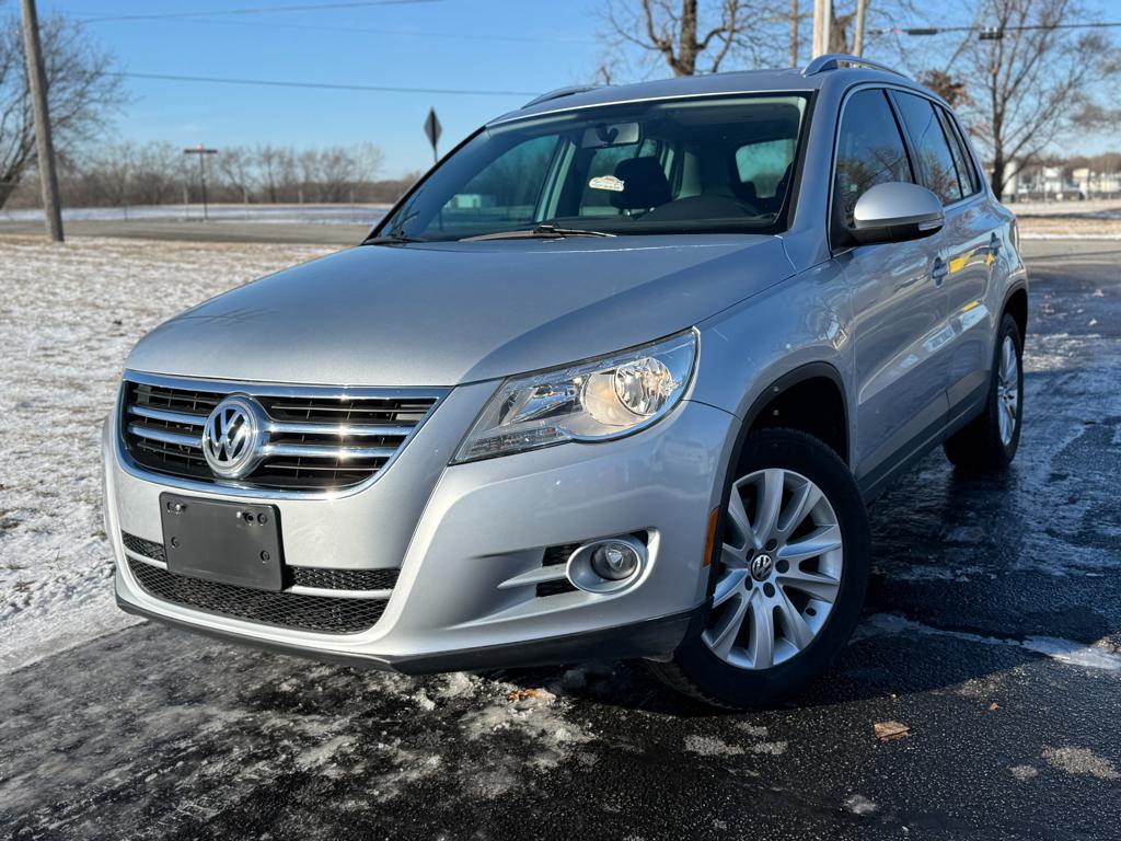 2010 VW Tiguan — photo 2