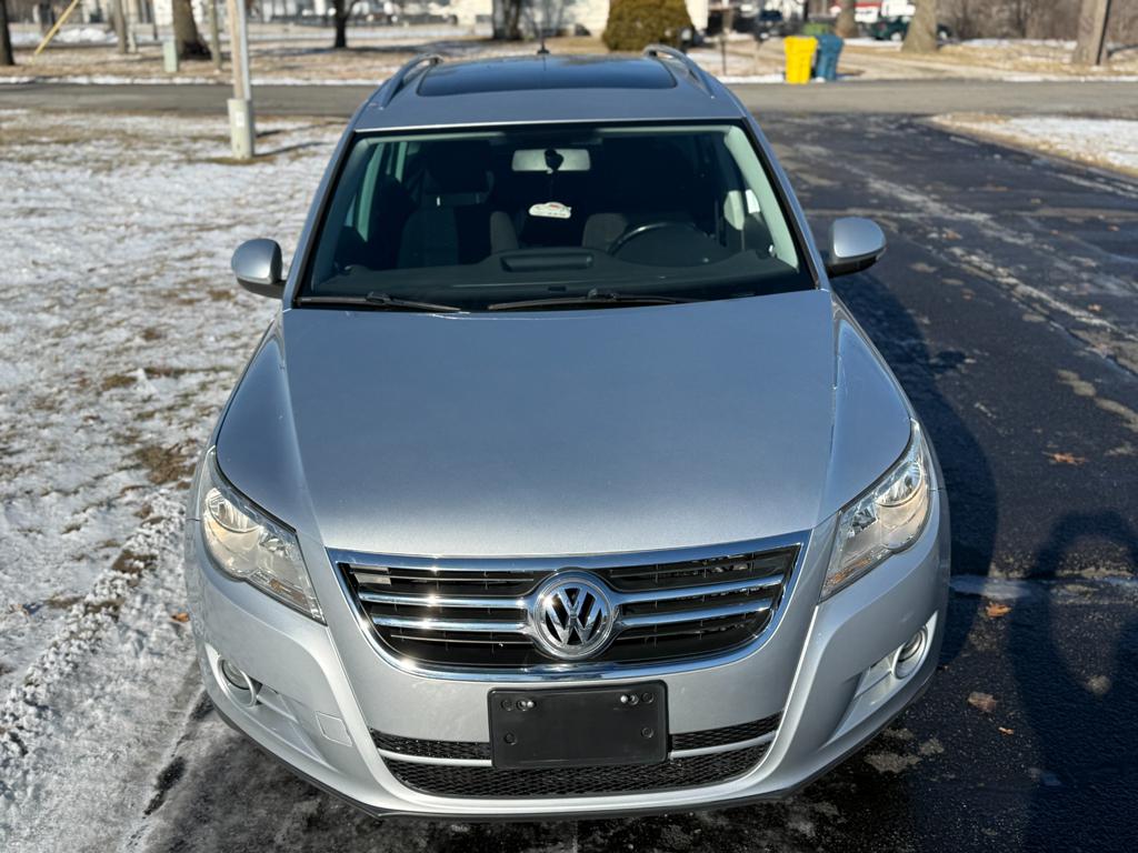 2010 VW Tiguan — photo 3