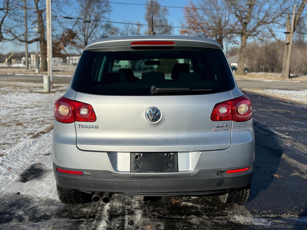 2010 VW Tiguan — photo 25