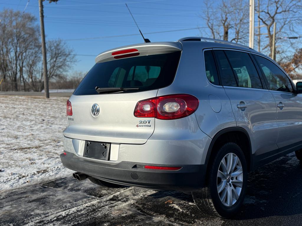 2010 VW Tiguan — photo 27