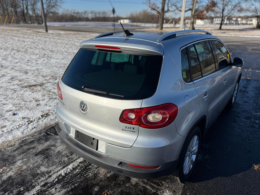 2010 VW Tiguan — photo 29