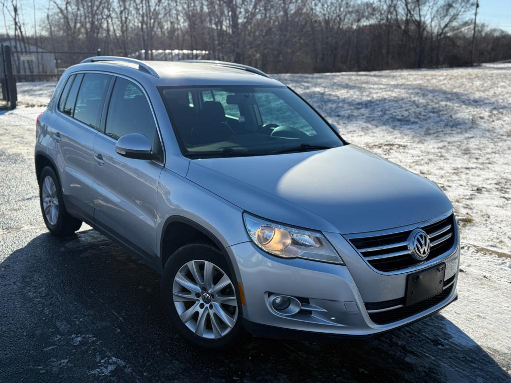 2010 VW Tiguan — photo 30