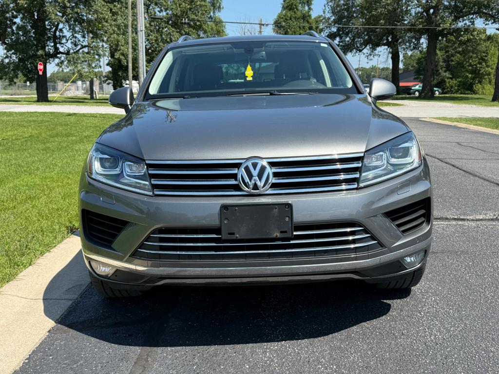 2016 VW Touareg — photo 6
