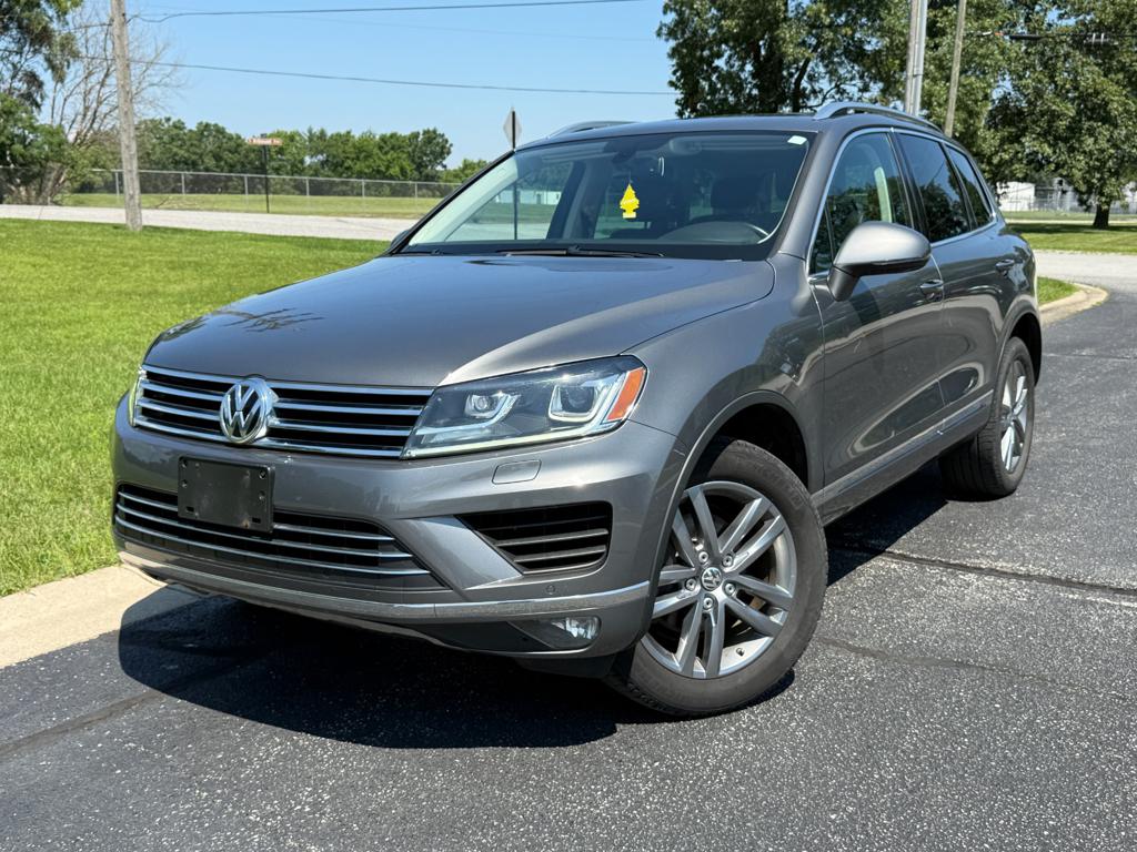 2016 VW Touareg — photo 12