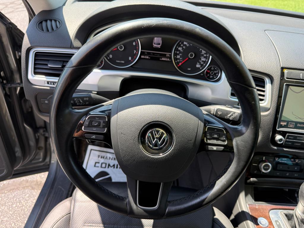2016 VW Touareg — photo 23