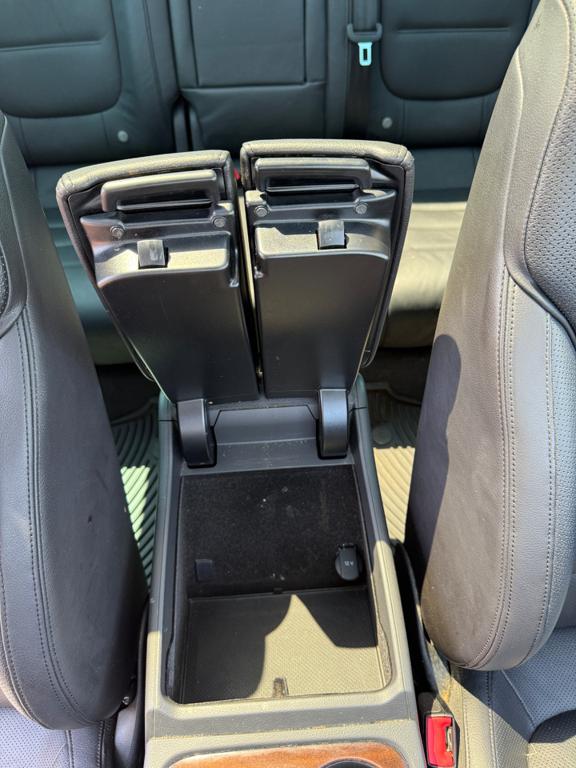 2016 VW Touareg — photo 39