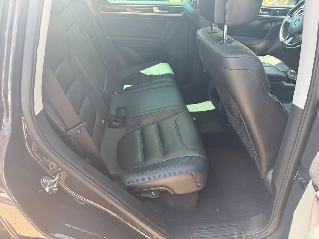 2013 VW Touareg — photo 17