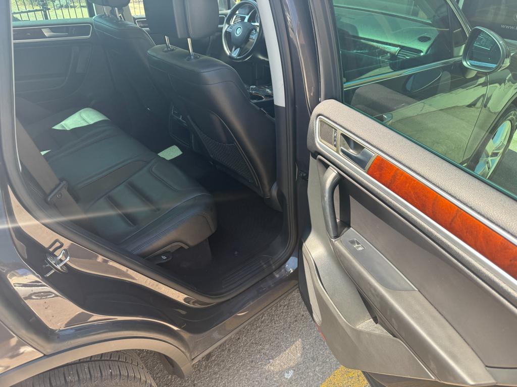 2013 VW Touareg — photo 23