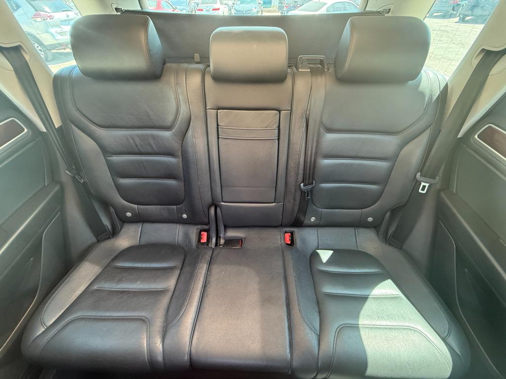 2013 VW Touareg — photo 25