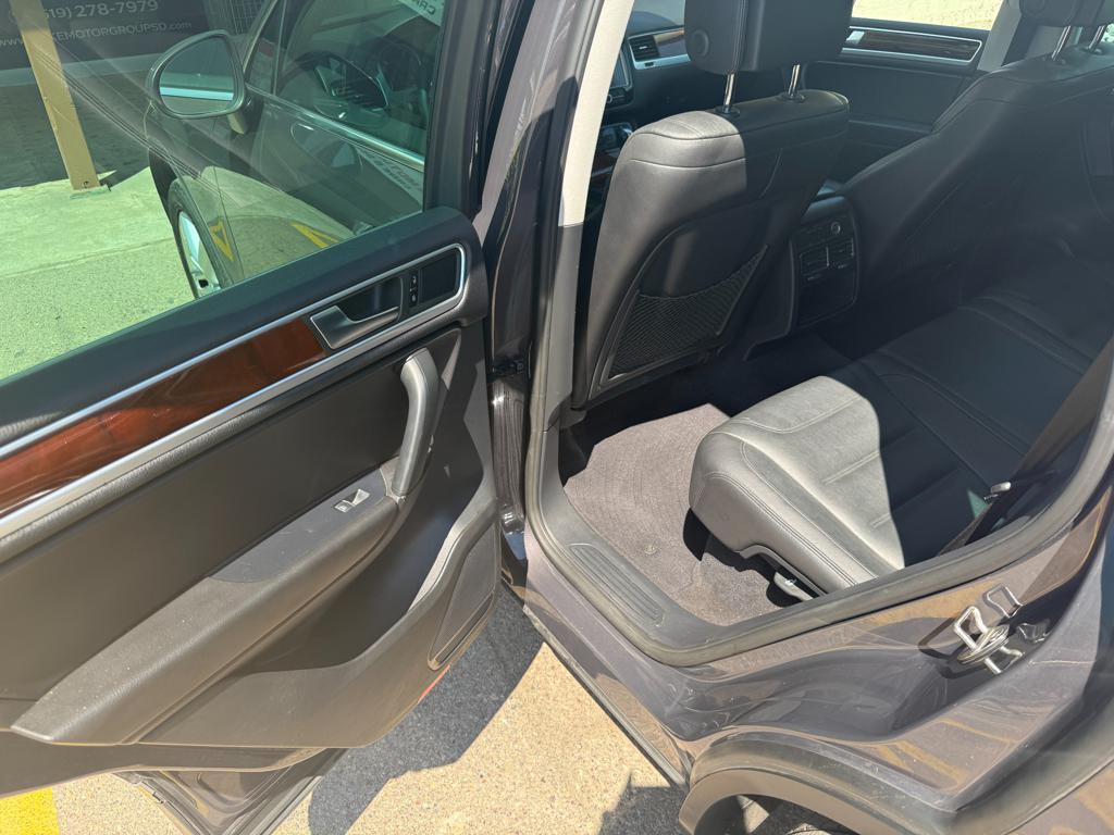 2013 VW Touareg — photo 26