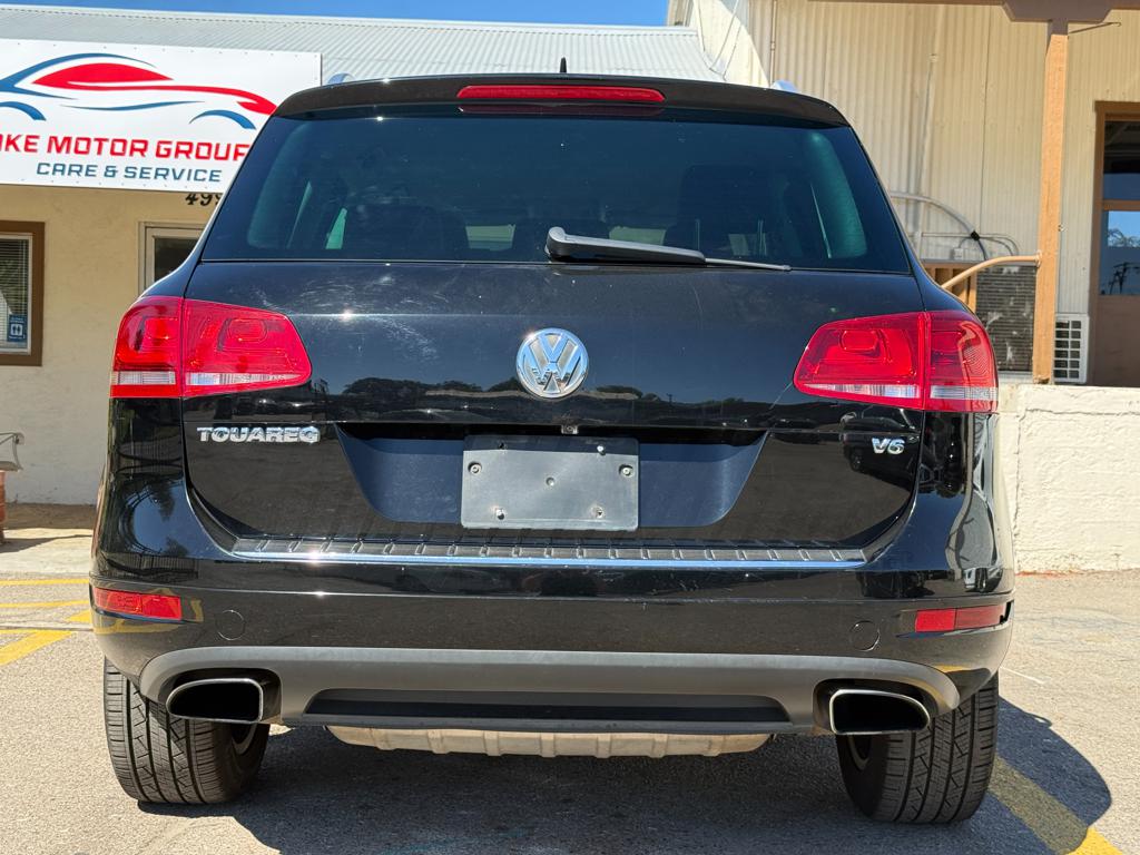 2011 VW Touareg — photo 8