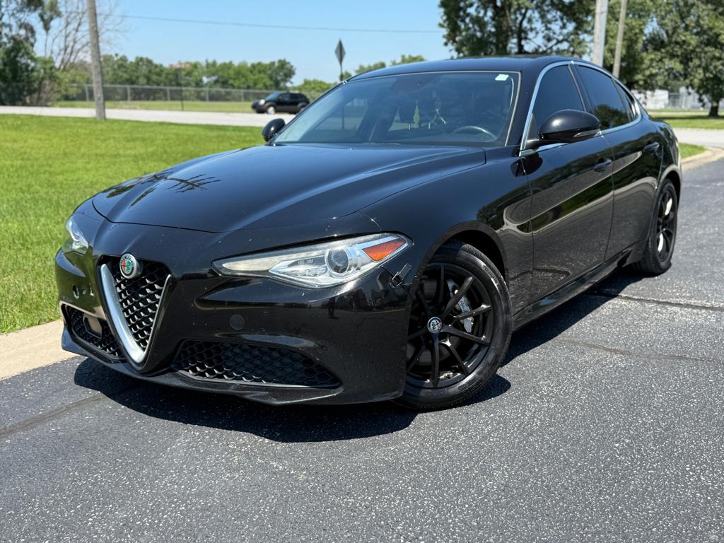 2017 Alfa Romeo Giulia — photo 11