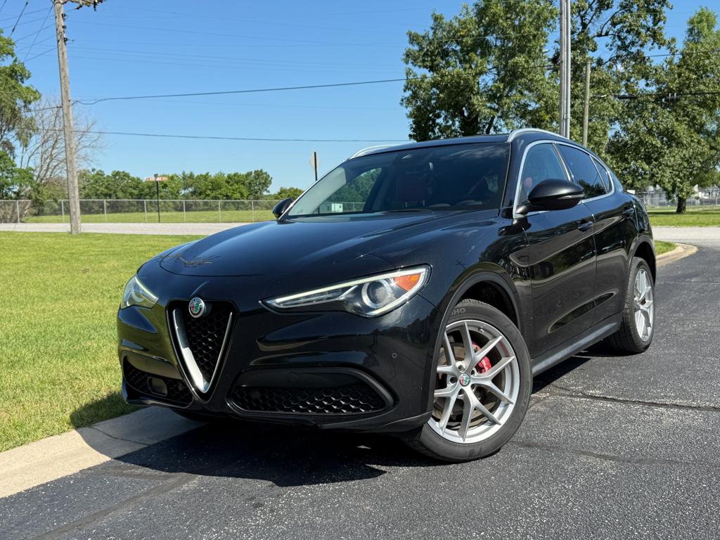 2018 Alfa Romeo Stelvio — photo 10