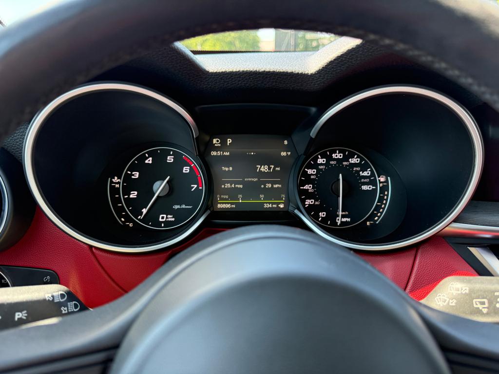 2018 Alfa Romeo Stelvio — photo 19