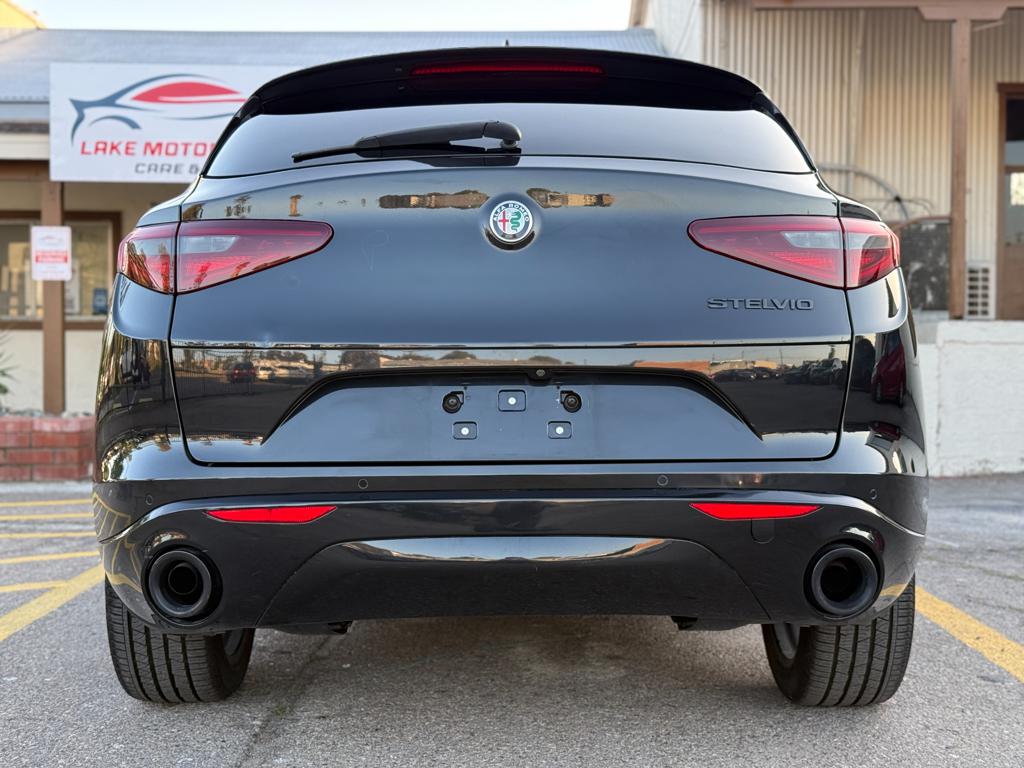 2020 Alfa Romeo Stelvio — photo 9