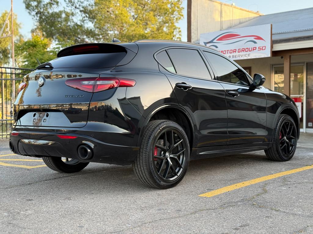 2020 Alfa Romeo Stelvio — photo 11
