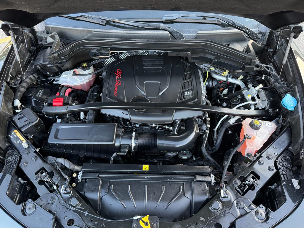 2020 Alfa Romeo Stelvio — photo 16