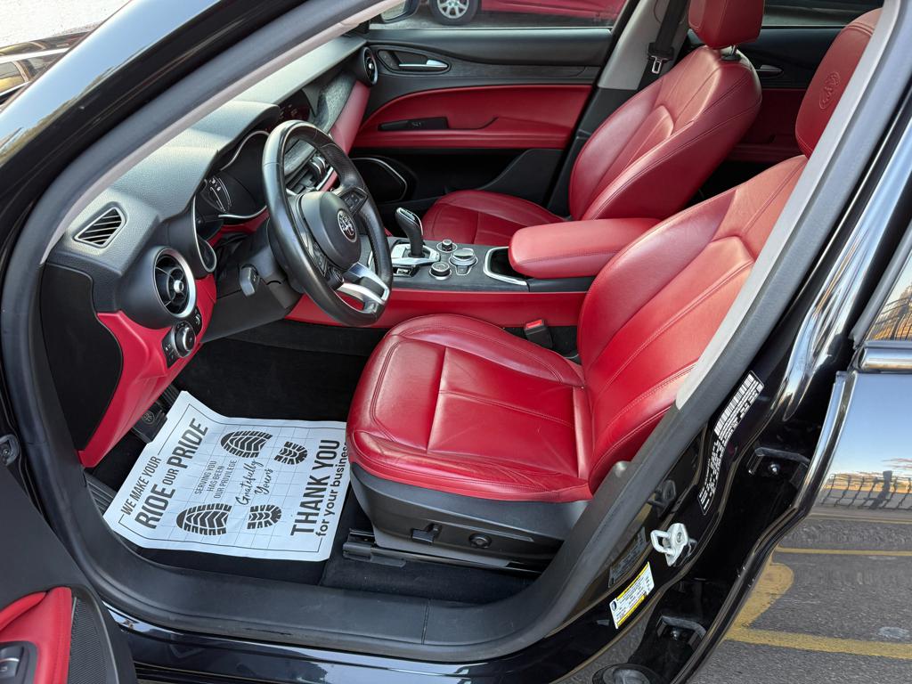 2020 Alfa Romeo Stelvio — photo 19