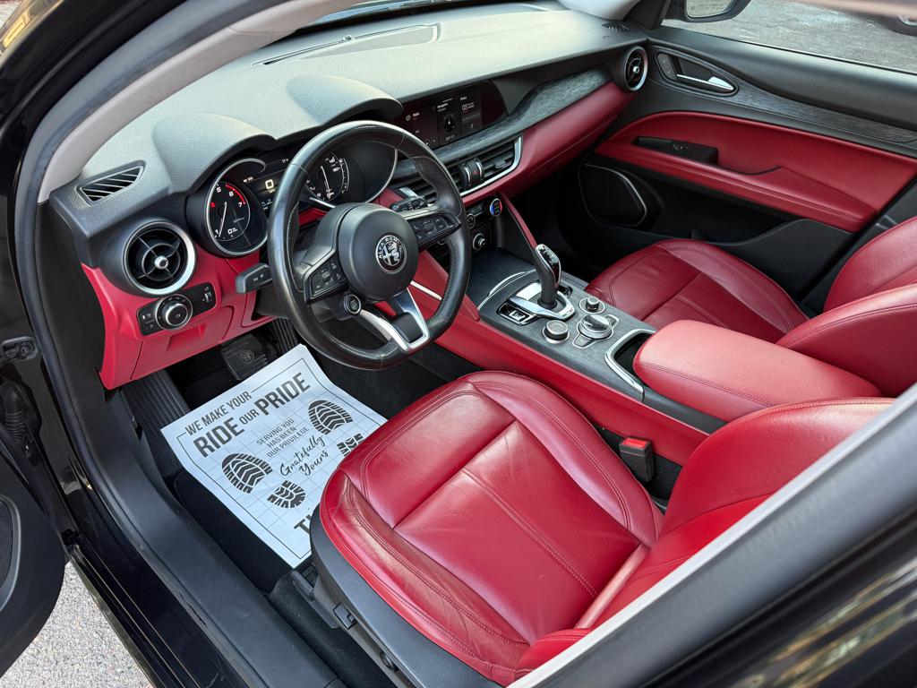 2020 Alfa Romeo Stelvio — photo 20