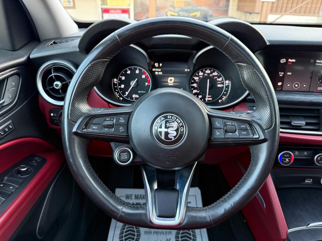 2020 Alfa Romeo Stelvio — photo 22