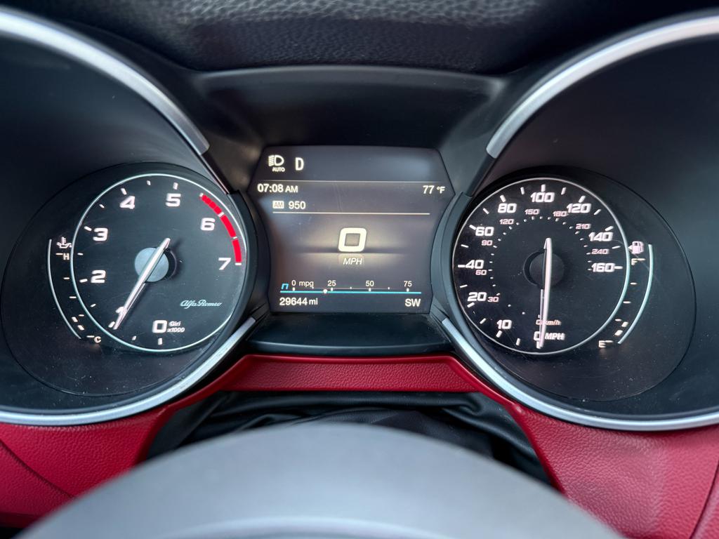 2020 Alfa Romeo Stelvio — photo 23