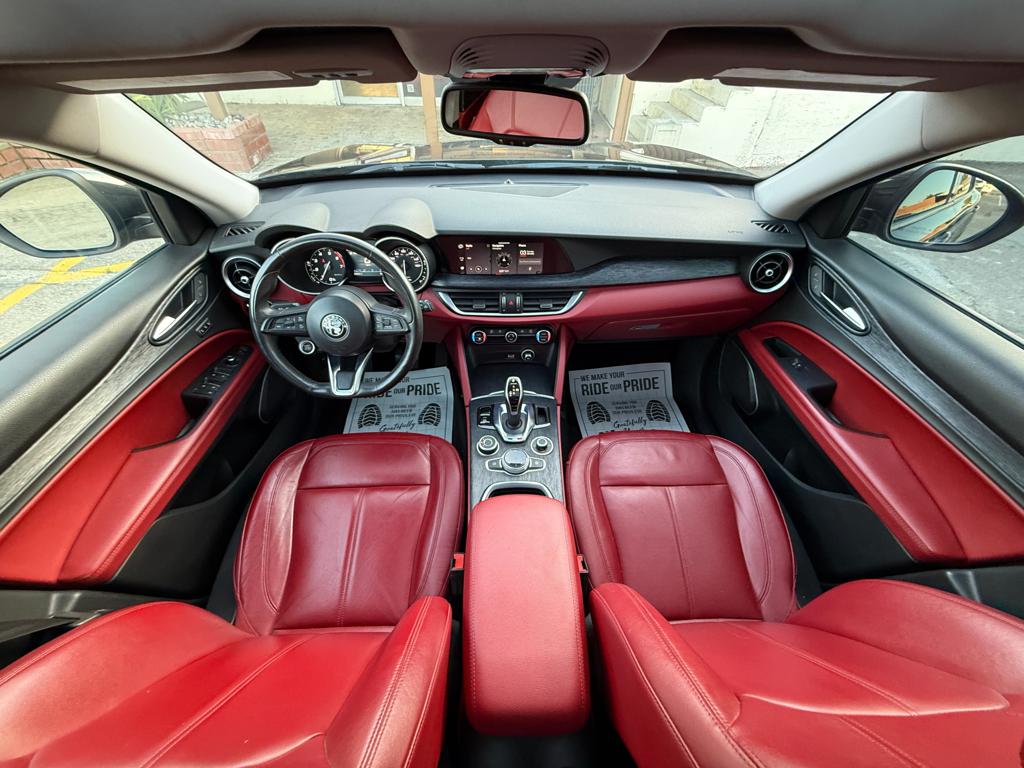 2020 Alfa Romeo Stelvio — photo 25