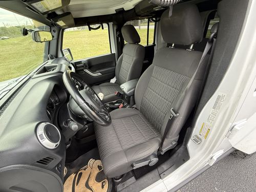 2012 Jeep Wrangler Rubicon — photo 26