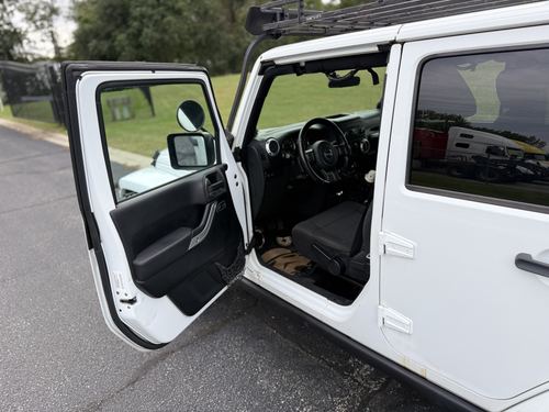2012 Jeep Wrangler Rubicon — photo 28