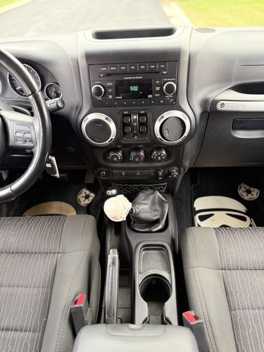 2012 Jeep Wrangler Rubicon — photo 32