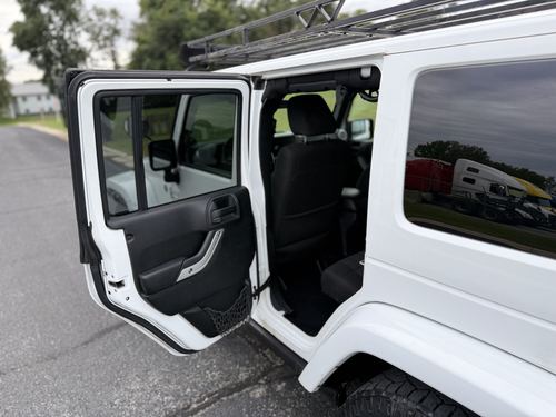 2012 Jeep Wrangler Rubicon — photo 37