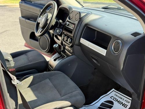 2017 Jeep Compass Sport — photo 25
