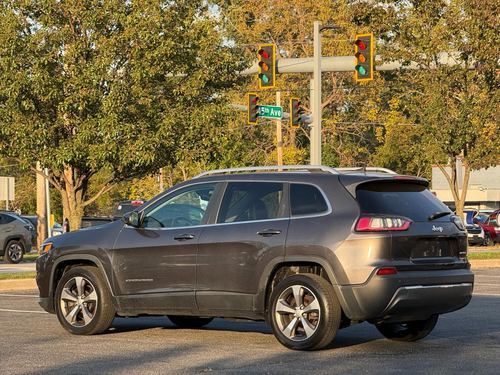 2019 Jeep Cherokee — photo 8
