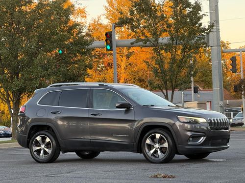 2019 Jeep Cherokee — photo 2