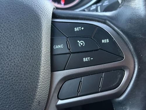 2019 Jeep Cherokee — photo 18