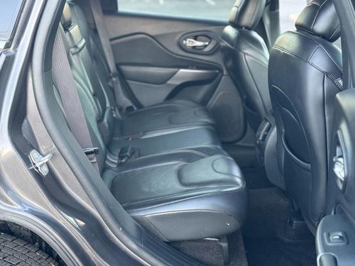 2019 Jeep Cherokee — photo 29