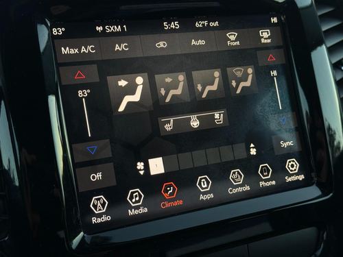 2019 Jeep Cherokee — photo 24
