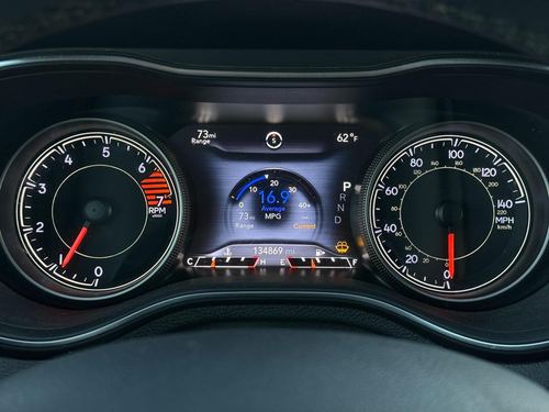2019 Jeep Cherokee — photo 26