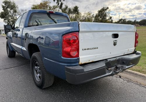 2005 Dodge Dacota ST Club Cab — photo 10