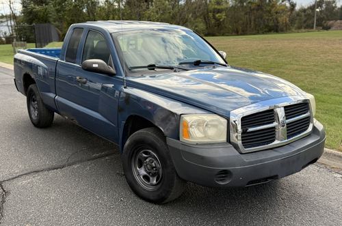 2005 Dodge Dacota ST Club Cab — photo 39