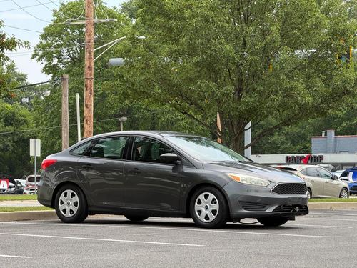 2015 Ford Focus — photo 2
