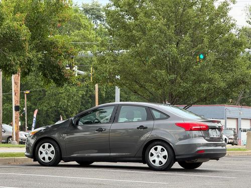 2015 Ford Focus — photo 8
