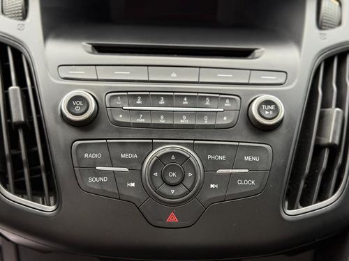 2015 Ford Focus — photo 33