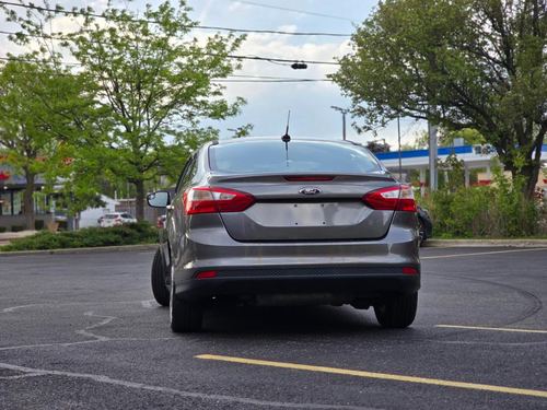 2014 Ford Focus — photo 12