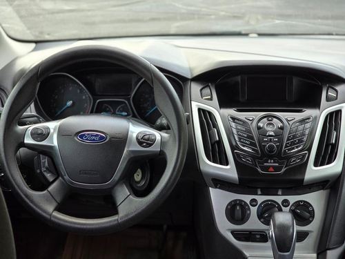 2014 Ford Focus — photo 22
